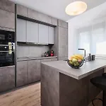 House Tinis * Umag