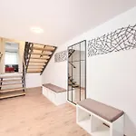 House Tinis Daire *