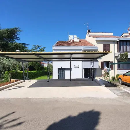 House Tinis Daire Umag