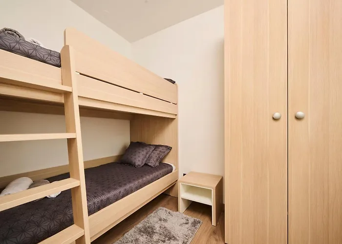 House Tinis * 乌马格